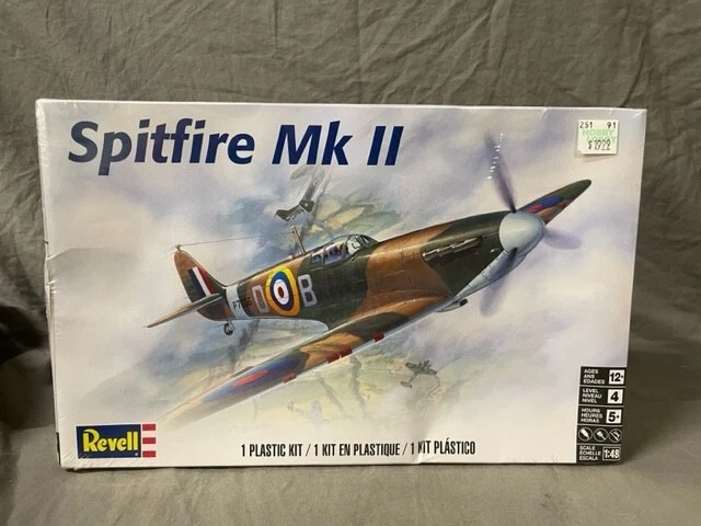 Revell Spitfire Mk II 1:48 Model Airplane Kit 85-5239 New SEALED