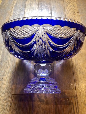 COUPE EN CRISTAL A FLEUR DE LYS BLEU 