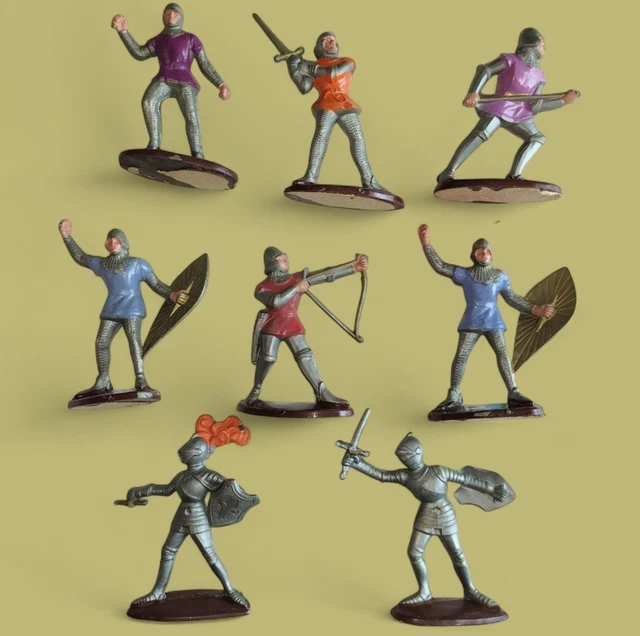 Lot De 5 Figurines Monochromes - Thème Indien / Soldat Moyen âge - En Plastique - Occasion