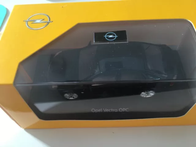 Modellauto Opel Vectra OPC schwarz in 1:43