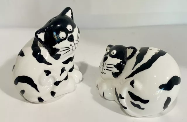 Chester Cat Salt & Pepper Shakers Black & White Striped Happy Buddies Fat Kitsch 3