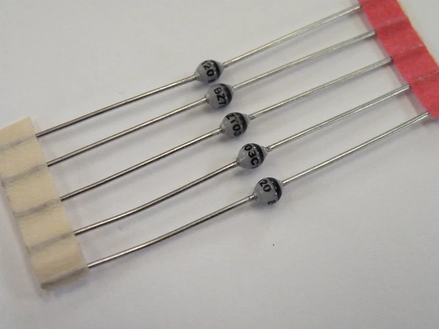 100Pcs BB809 DO-34 Philips Vhf Variable Capacitance Diode tq
