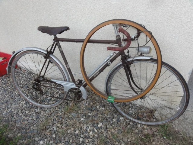 Ancien vélo randonneuse 1940/50 old bike PEUGEOT SELLE CUIR BROWM