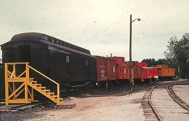 SR16 ORIGINAL KODACHROME 1960s 35MM SLIDE SOO LINE CABOOSE LINE