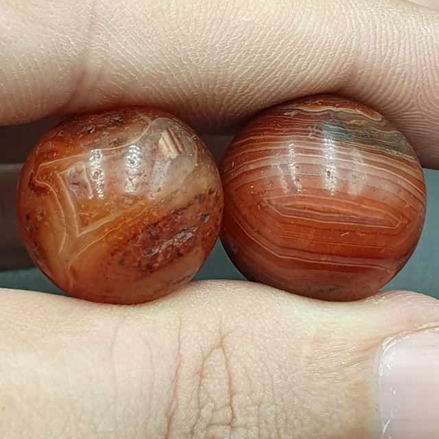 AA 2 Old Ancient Indo Tibetan Carnelian Agate Beads lot 2 Beads