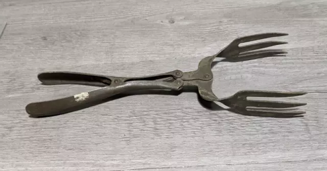Vintage Antique Metal Ice Block Claw Tongs Primitive Rustic Kitchen Equipment