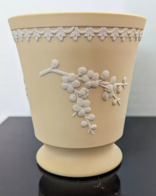 Wedgwood Jasperware Yellow Primrose White Prunus Vase signed by Elwyn James