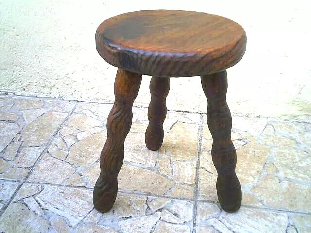 Ancien Tabouret En Bois  Tripode