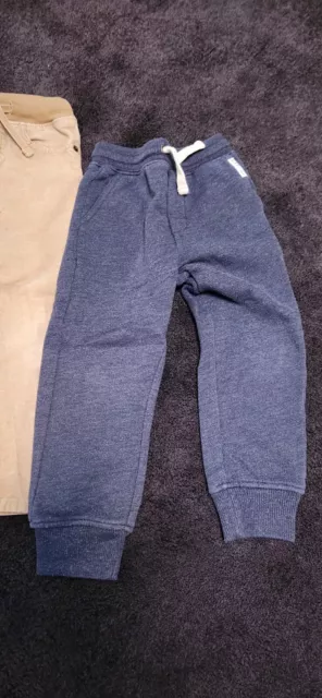 Baby Gap Lot of 3 Boys Corduroy Pants & Sweatpants Size 4 2