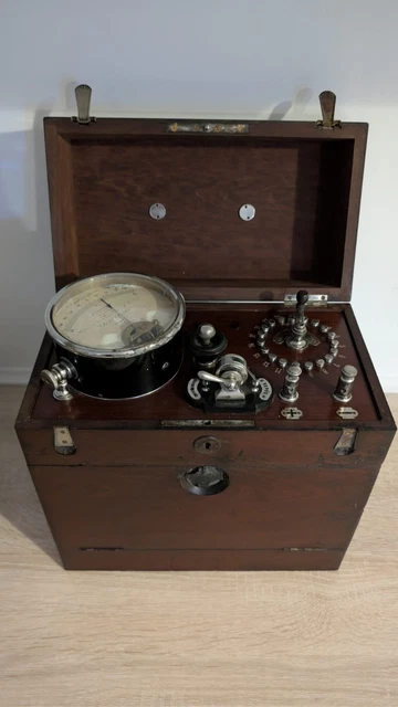 Valise / Mallette Vide électron Holo IXU - Thème Médecine, Occasion, Fabrication France