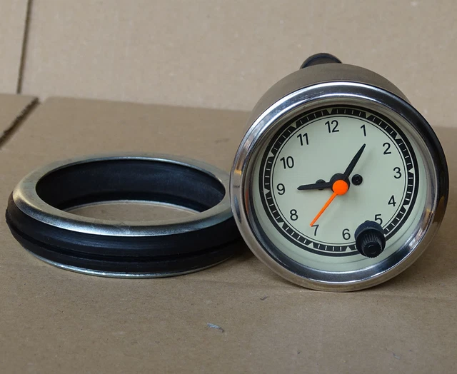 EINBAU - UHR elektrisch Einbauuhr 12 V schwarz Traktor Schlepper 300 EINBAU - UHR elektrisch Einbauuhr 12 V schwarz Traktor Schlepper 300