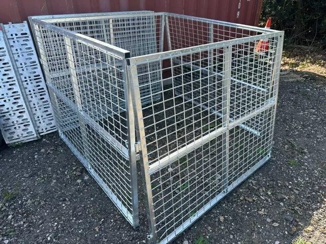 4ft 6 x  4ft 6    dog kennel run-Pet run Galvanised cage kit  4 pce kit for pen