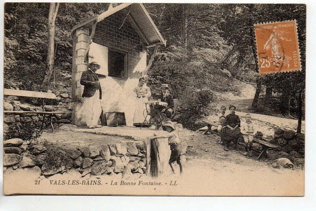 VALS LES BAINS - Ardèche- CPA 07 - la bonne fontaine