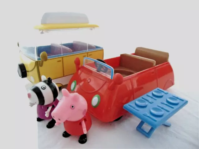 Peppa Pig And Zoe Zebra  With Small Camper Van And Car