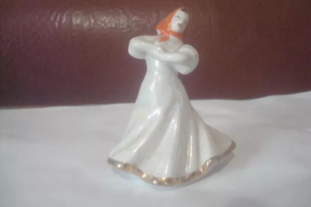 Bailarina folklórica dama niña mujer URSS figura de porcelana rusa Dulevo...