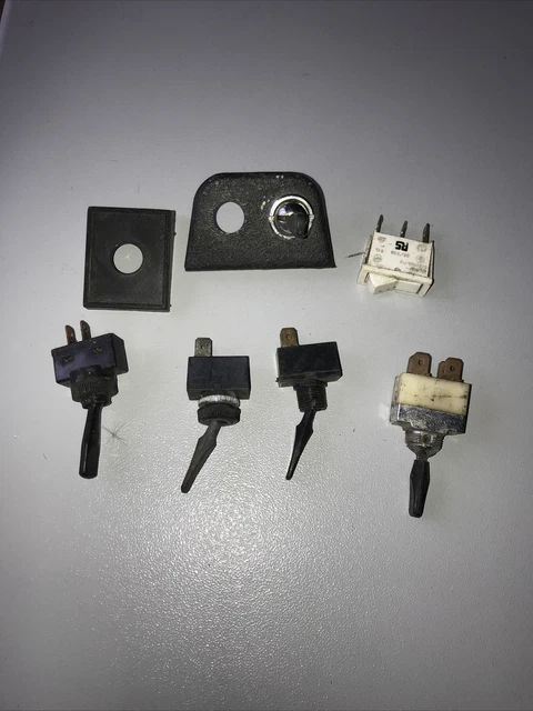 VINTAGE AUTO DASHBOARD Dash Toggle Switches Cars Vans Electrical 1970’s