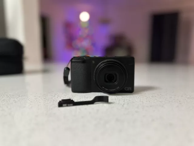 Ricoh GR III  f/2.8 18mm Compact Digital Camera - W/ Thumb Rest/Battery/Charger