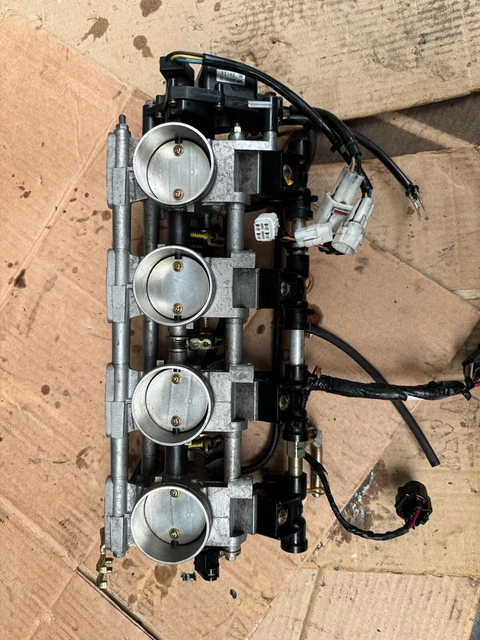 Suzuki GSX R 1000 2001-2002 (GSXR1000 K1/K2) Fästplatta / Hållare för