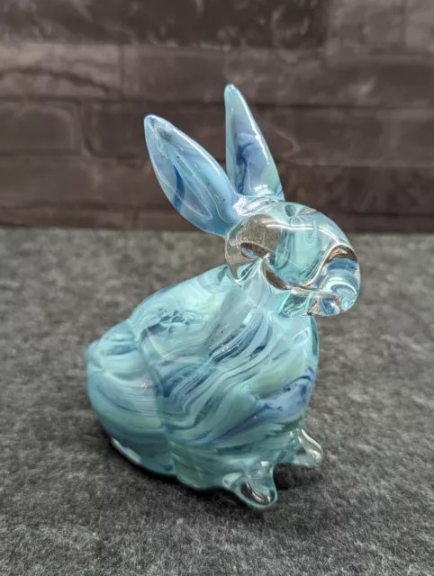 Sehr schöner Hase aus Glas Glasfigur mit Gravur Handarbeit in himmelblau 12 cm