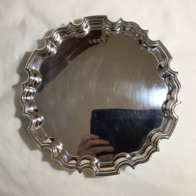 1992 Solid Silver Salver Tray by Carrs of Sheffield Diameter 20.3cm. Weight 341g