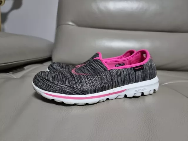 Skechers on the online go resalyte