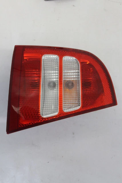 feu arriere skoda octavia 2013 gauche