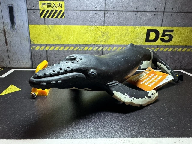 Safari Ltd Humpback Whale 2013 Aquatic Animal Figuring Toy Figure Ocean Creature