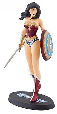 DC UNIVERSE ONLINE WONDER WOMAN STATUE By JIM LEE NEW! Maquette Bust Cover girl