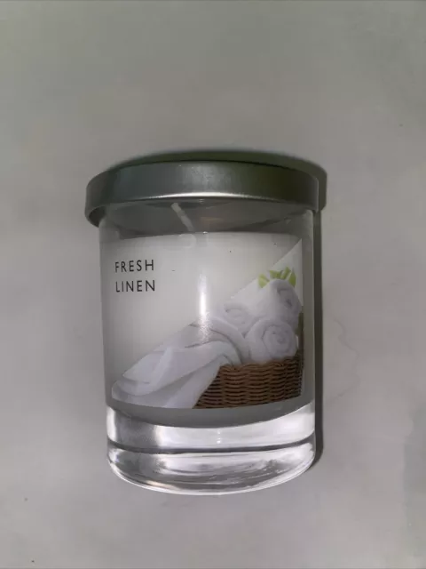 Wax lyrical Candle Fresh Linen. 132g Up to 35 Hours Jar Burn Time