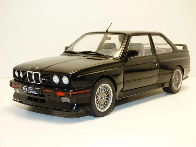 BMW M3 E30  SPORT EVOLUTION noir 1/18  serie 3er