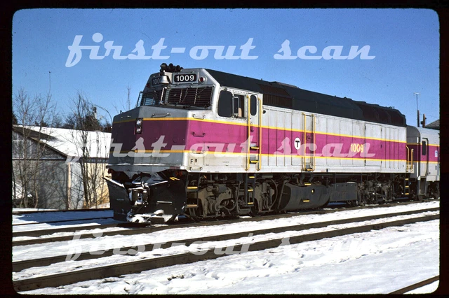 D Original Slide - MBTA Boston 1009 EMD F40PH at Ayer MA 1990