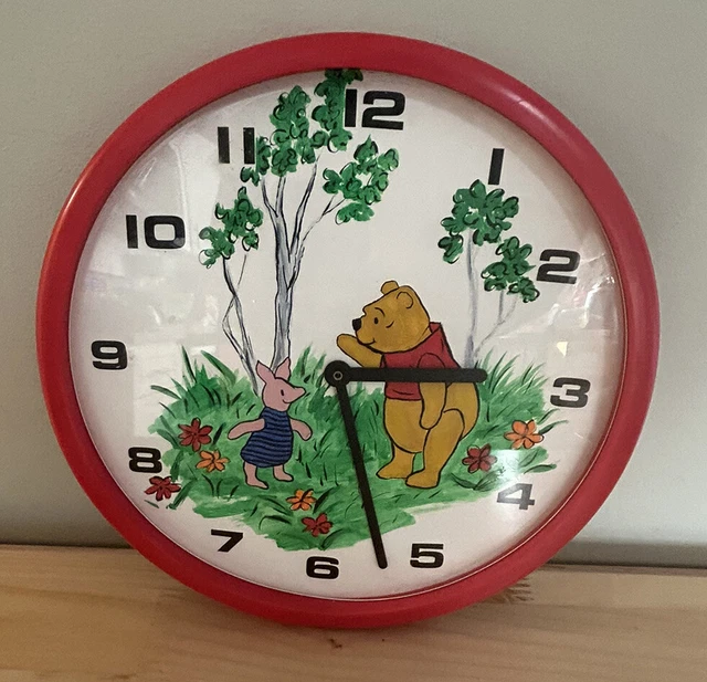 VINTAGE WINNIE THE Pooh Handpainted Disney Circular Wall Clock *Read* £