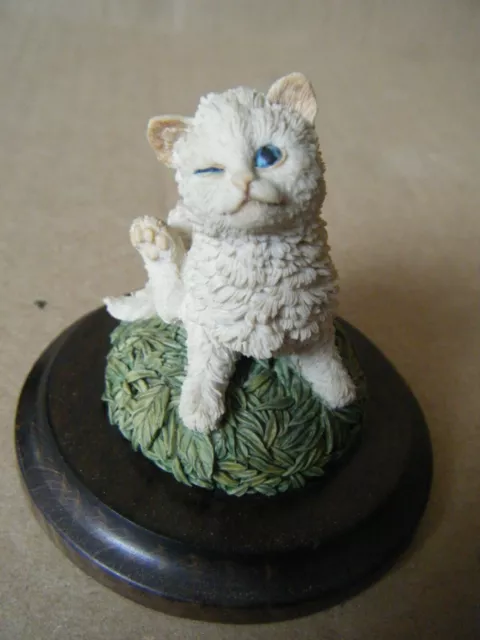 Vintage Country Artists "MINIATURE CAT FIGURINE" By Langford 1989. Unboxed. 2
