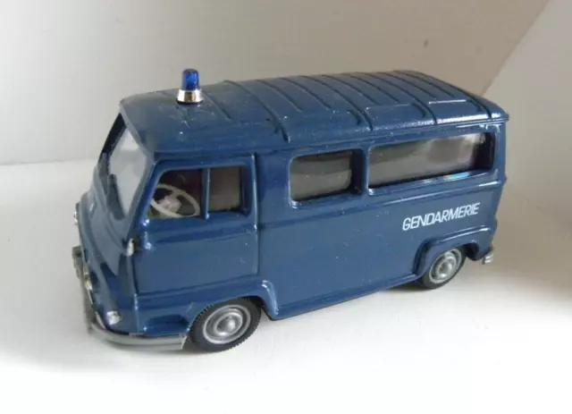 1/43 RENAULT ESTAFETTE Gendarmerie sans rétroviseurs