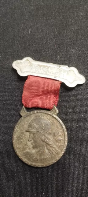 L26) (E) Médaille civile ancienne pupilles des sapeurs pompiers French medal