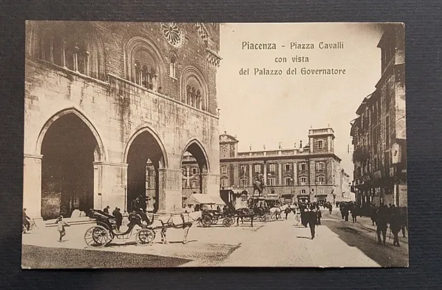 Cartolina PIACENZA Piazza Cavalli Palazzo Governatore viaggiata 1916