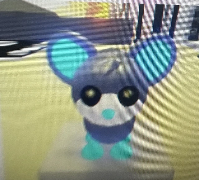 MEGA NEON MOUSE, From Adopt Me 25.00 PicClick AU