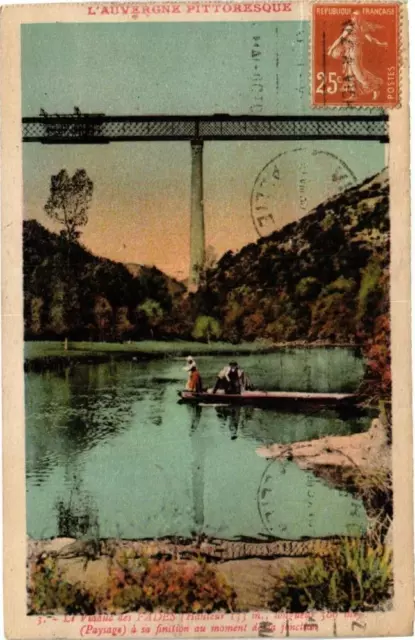CPA Auvergne - The Viaduc des FADES (Landscape) has its finish of the moment (222050)