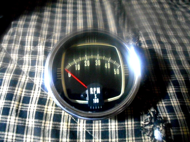 Vintage tachometer USA 2
