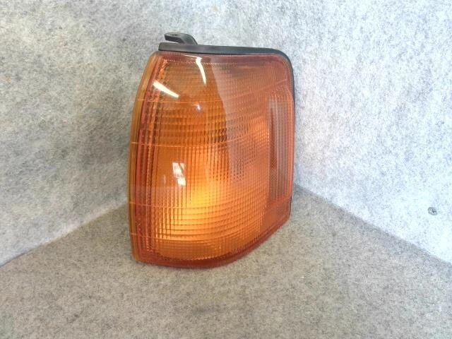 TOYOTA Comfort 2003 Luce marcatore lato sinistro 8152043020 [usato] [PA54238402]