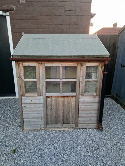 Wooden Cottage Playhouse Rabbit Shed 4x4