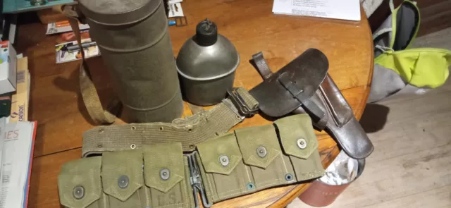 lot divers militaria gourde ceinturons US  Fr