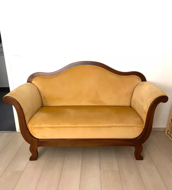 Biedermeier Sofa, sehr gut erhalten, neuer Samtbezug