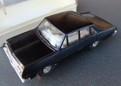 BNL1402 AMS Faller Ams 4832 ~ Inutilisé Opel Diplomat Avec Monobloc 60er Années 