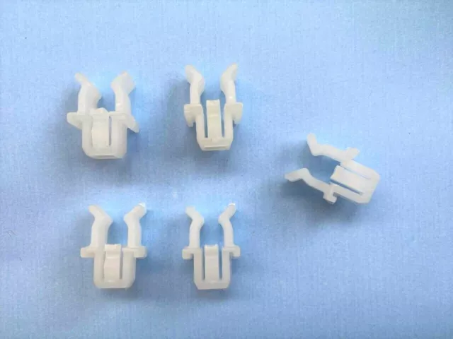 Mitsubishi Bonnet Support Hood Rod Fastener Retainer Holder Trim Clip