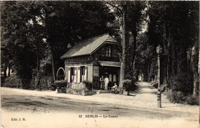 CPA SENLIS - Le Cours (259662)