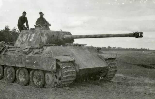 WW2 WWII Photo German Panther Medium Tank Pzkpfw. V Panzer  World War Two / 4287