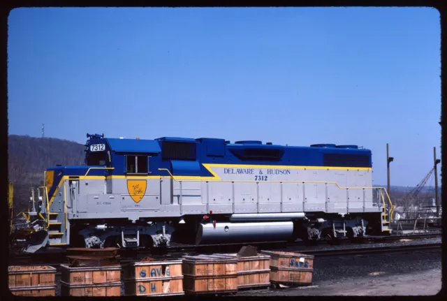 Original Rail Slide - DH Delaware & Hudson 7312 Binghamton NY 4-21-1990