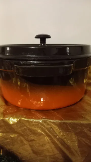 Cocotte  Ronde  Staub en Fonte Émaillée Vintage Rouge Noir   Ombre 24Cm 2