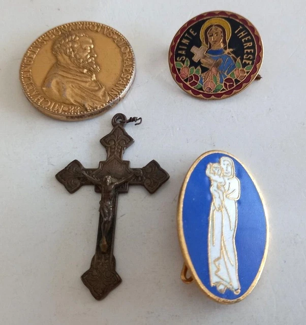 Packung 4 Religiöse Medaillen REF71953